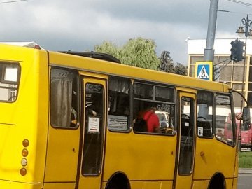 Громадський транспорт Луцька перестав працювати в режимі вихідного дня