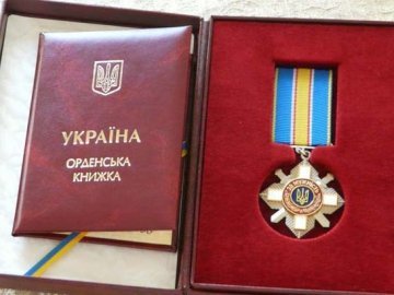 Янукович дав орден волинянину