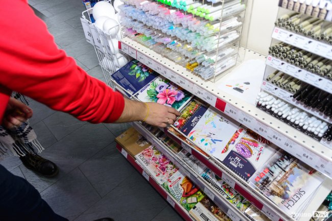 Безпрограшна лотерея і знижки: «Офіс Центр» у Луцьку три дні святкуватиме третю річницю. ФОТО*