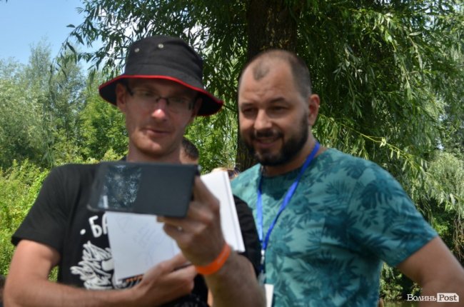 Відомий поет у Луцьку читав вірші про любов та війну. ФОТО