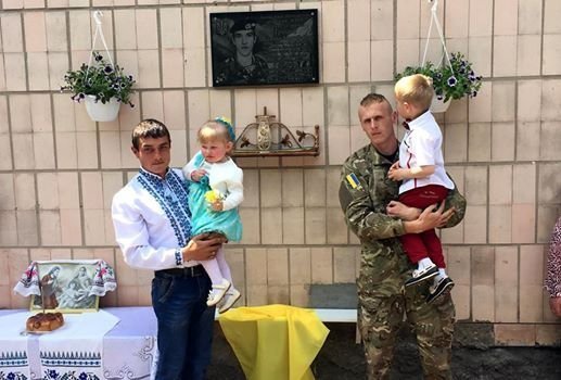 На Волині відкрили меморіальну дошку бійцю 51-ої бригади. ФОТО