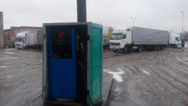 На Волині припинили діяльність підпільної АЗС. ФОТО