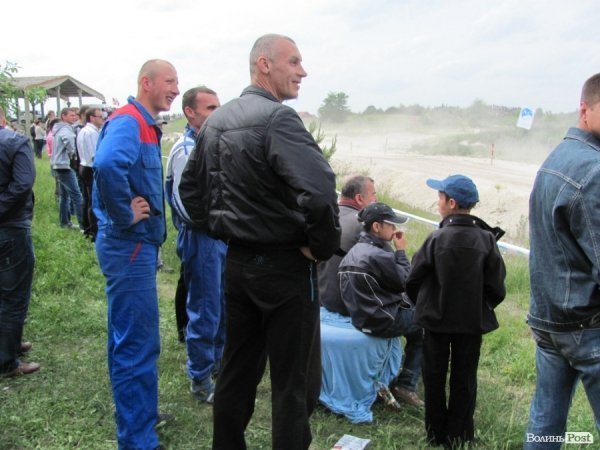 Під Луцьком змагалися автогонщики. ФОТО 