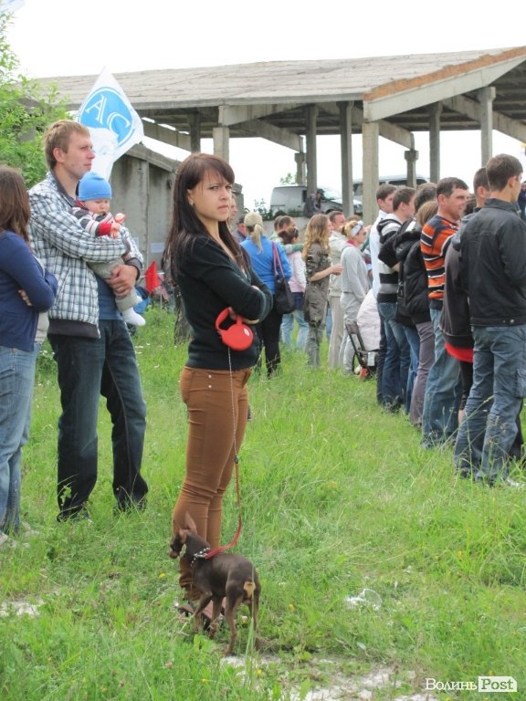 Під Луцьком змагалися автогонщики. ФОТО 