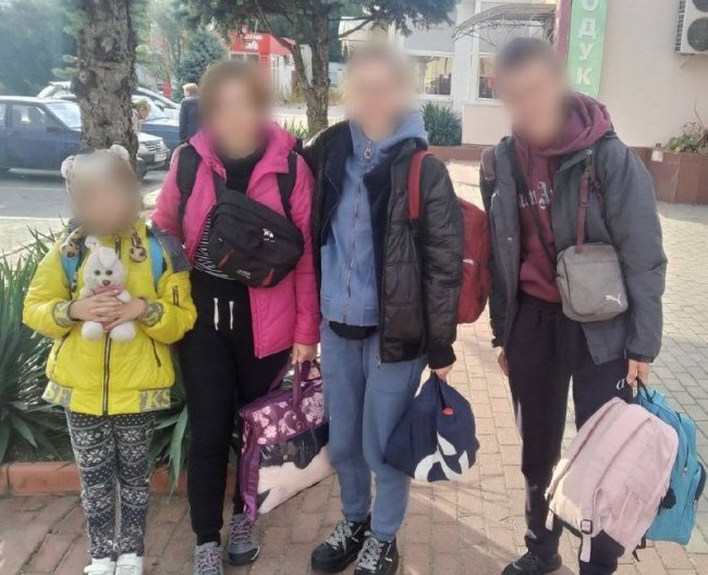 Ще трьох дітей вдалося повернути на підконтрольну Україні територію, –  Мінреінтеграції