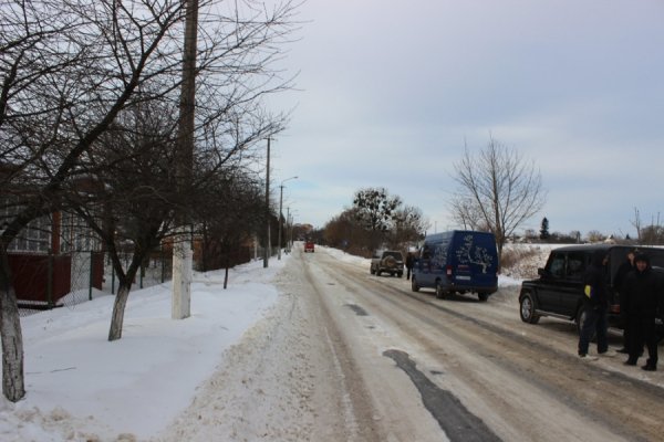 «Я тебе вилікую зараз», - полковник міліції активісту луцького Автомайдану. ФОТО. ВІДЕО