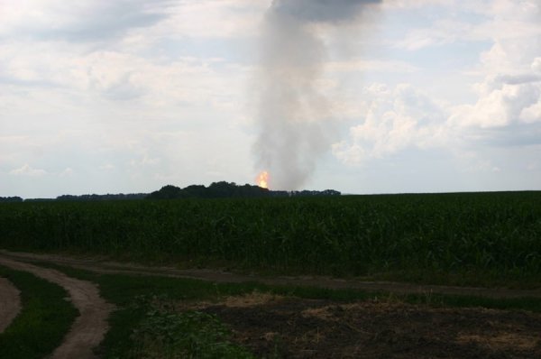 На Полтавщині вибухнув газопровід, місцеві переконують: теракт ФОТО