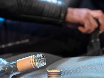 На Волині п'яний водій хотів відкупитися від поліції 