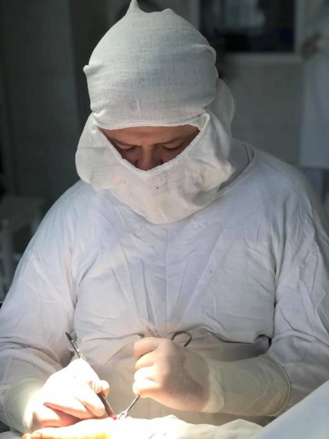 Волинські лікарі прооперували пацієнта, який впав з висоти зросту 