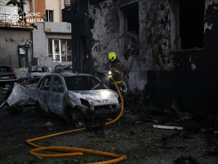 ППО збила 18 ракет і 108 безпілотників: росіяни вночі завдали масової атаки на Київ та Україну