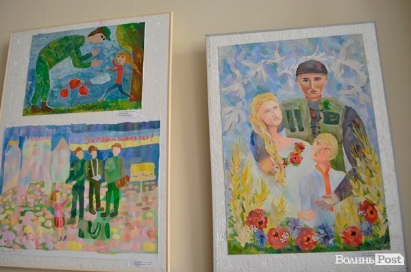 У Луцьку відкрили виставку на патріотичну тематику. ФОТО