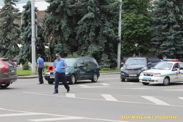 Аварія в Луцьку: в центрі не розминулися два авто. ФОТО