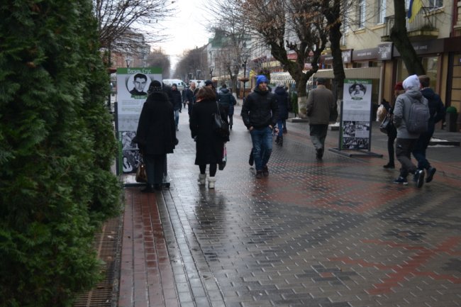 У центрі Луцька – виставка «Люди Свободи». ФОТО