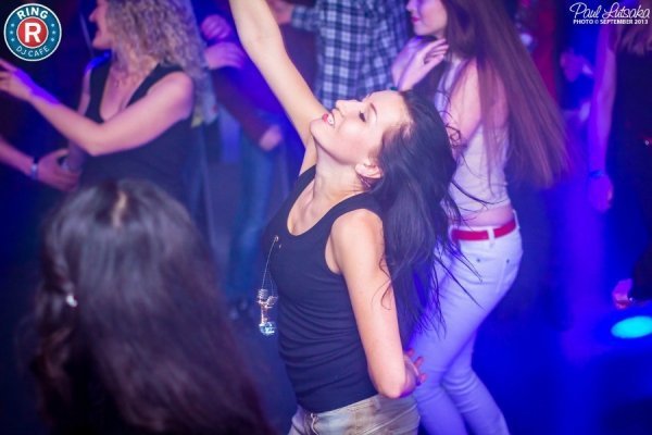 Відомий діджей виступив у луцькому клубі. ФОТО