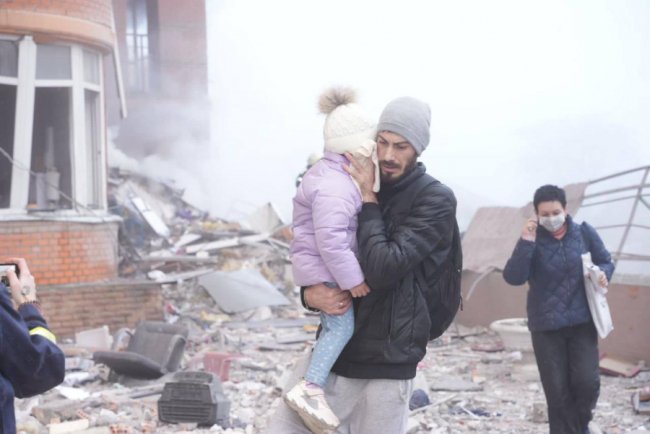 Ракетний удар по Одесі: троє загиблих та 15 поранених. ФОТО