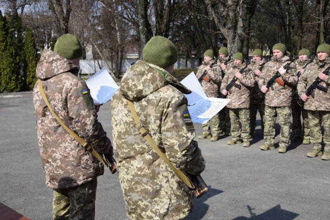 У Луцьку новобранці-прикордонники присягнули на вірність України. ФОТО