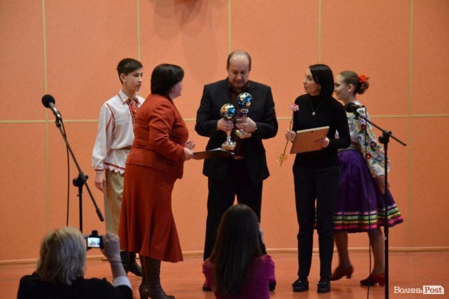 Тонни макулатури і батарейок: у Луцьку підбили підсумки екологічної акції 