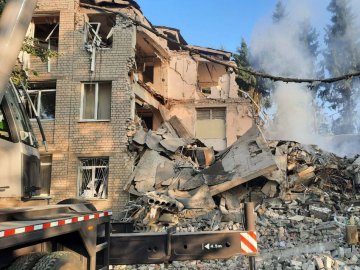 Росіяни завдали ракетного удару по школі у Харкові