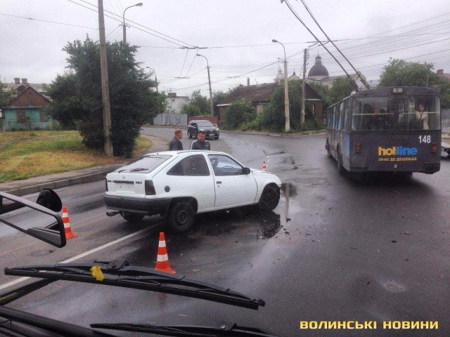 У Луцьку зіткнулися легковики. ФОТО