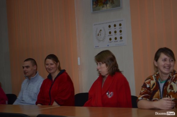 У Луцьку батькам діток, які народилися в 2016 році, вручили свідоцтва. ФОТО