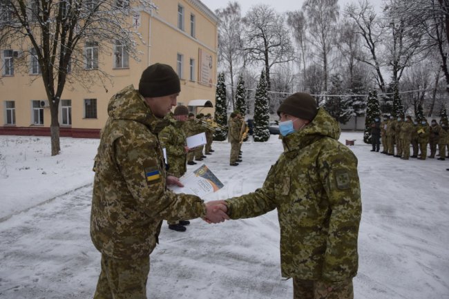 На Волині звільнили в запас ЗСУ строковиків-прикордонників. ФОТО