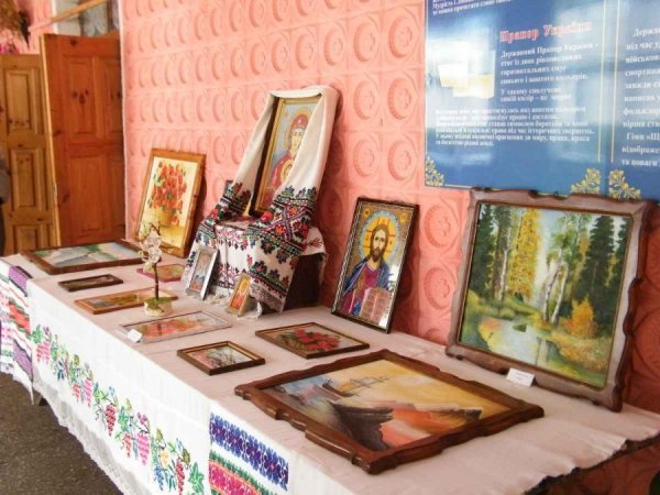 Депутатам влаштували турне клубами Волині. ФОТО