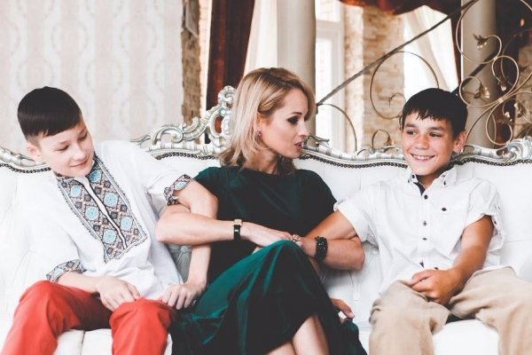 Лучанка стала хрещеною маленького безхатченка. ФОТО