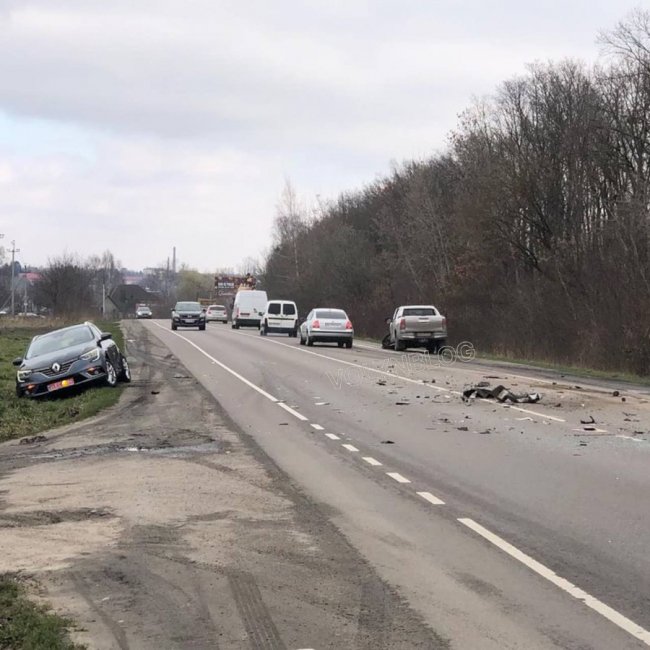 Поблизу Луцька не розминулися два легковики