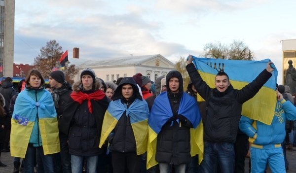 Студентський мітинг у Луцьку. ФОТО. ВІДЕО