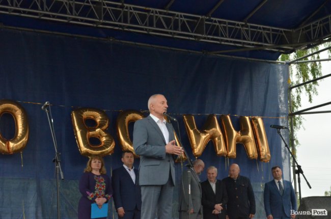 Від мініатюрних тістечок до величезних гойдалок: у центрі Луцька – свято професійної освіти. ФОТО