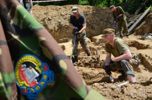 У Львові знайшли масове поховання в'язнів. ФОТО