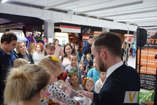 У РЦ «Промінь» розіграли путівку до країни LegoLand*