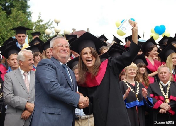 Як вручали дипломи магістрам Східноєвропейського університету. ФОТО