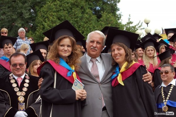 Як вручали дипломи магістрам Східноєвропейського університету. ФОТО