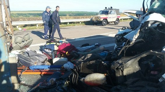 У страшній ДТП на Миколаївщині загинуло 8 людей, серед них дитина. ФОТО