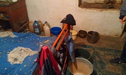 На Вінниччині підприємці взяли в рабство безхатченків. ФОТО