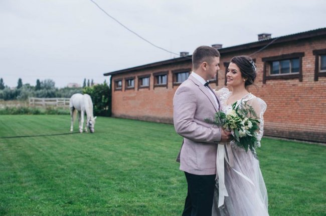 Неймовірно чуттєві знімки з весілля відомої луцької режисерки