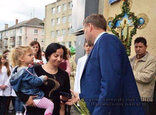 У Луцьку встановили меморіальну дошку загиблому бійцю роти «Світязь» Олександру Сивому. ФОТО