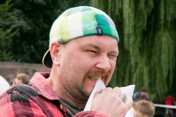 Як луцький гурт бився подушками у Львові. ФОТО