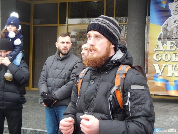 У Луцьку флешмобом відзначили День Соборності та Свободи