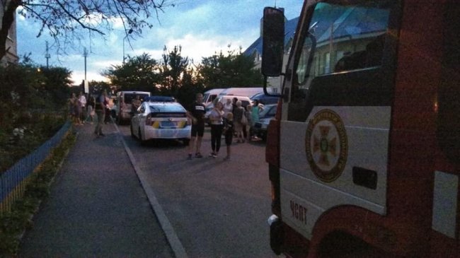 У Луцьку під дверима квартири ледь не вибухнула граната. ФОТО