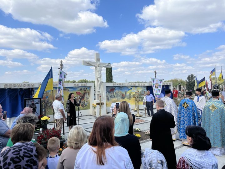 У  селі Полонка Боратинської громади відкрили та освятили Меморіал пам’яті. ФОТО.ВІДЕО