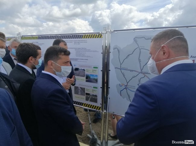 «Прекрасно»: Зеленський похвалив будівництво доріг на Волині. ФОТО