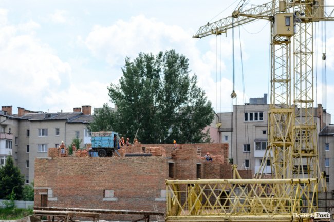 Фотозвіт із будівництва найяскравішого житлового комплексу Луцька* 