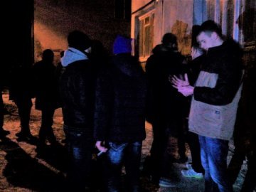 У поліції не вистачає кайданків: у Луцьку – масові бійки біля нічних клубів