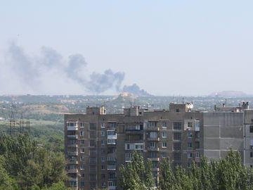 Масштабна пожежа на Донеччині: дим видно за 30 кілометрів. ФОТО