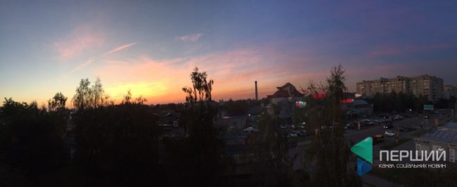 Показали фото барвистого заходу сонця у Луцьку