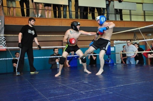 У Львові юнаки билися через дивізію  «Галичина». ФОТО. ВІДЕО