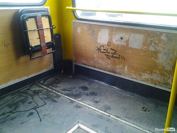 Задрипані луцькі маршрутки: ціна дорівнює комфорт? 