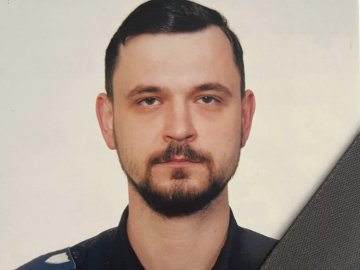 Завтра Луцьк прощатиметься із загиблим на війні правоохоронцем Романом Гіренком